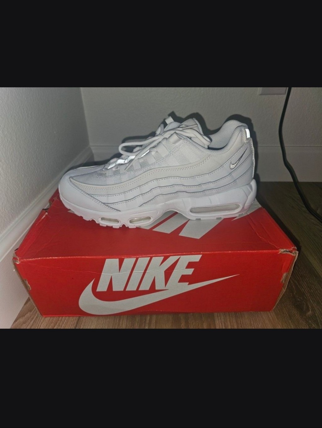 Brand New Nike White Air Max 95 Mens Sneakers